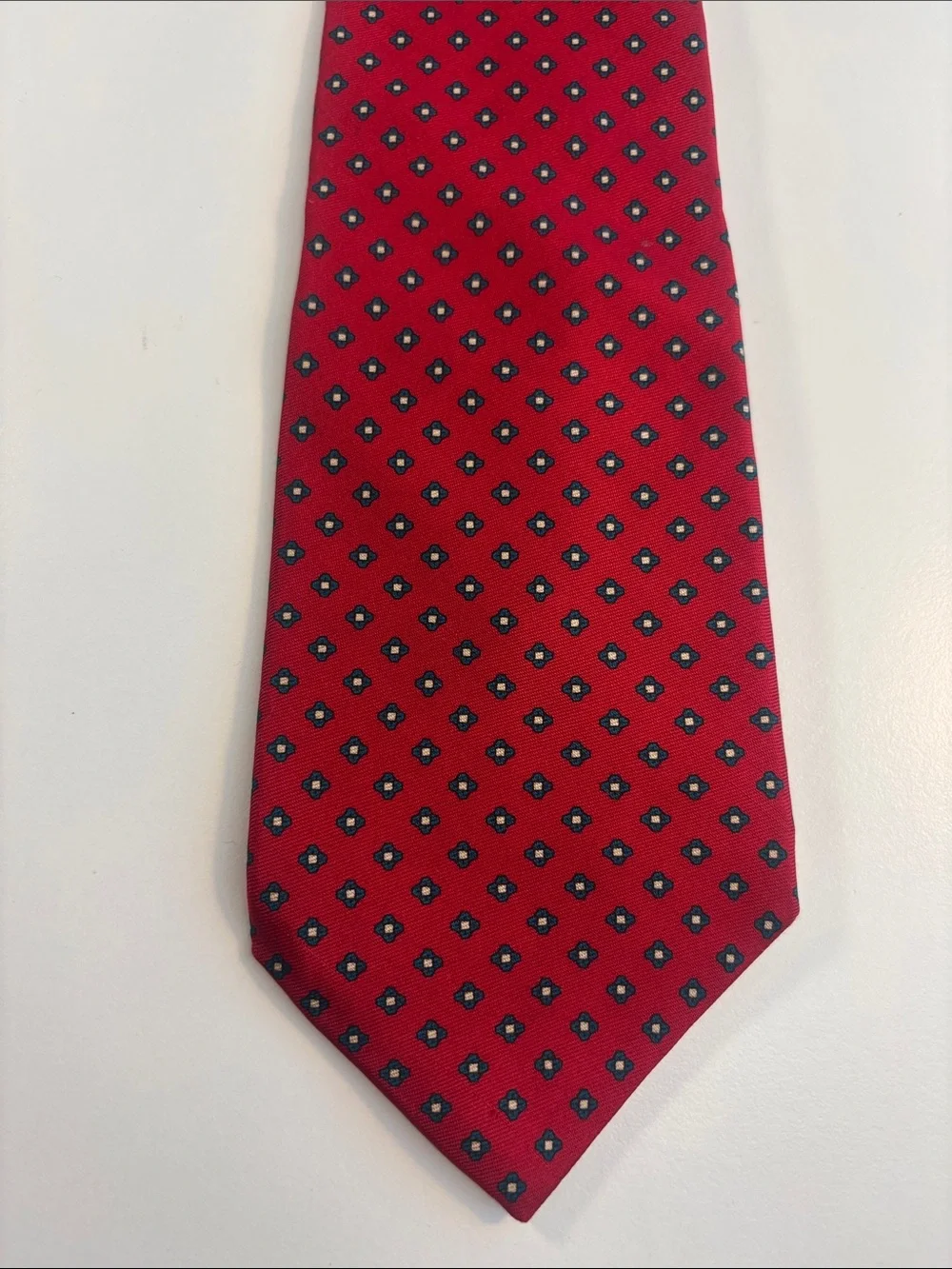 Classic Red Medallion Men's Tie -603sku